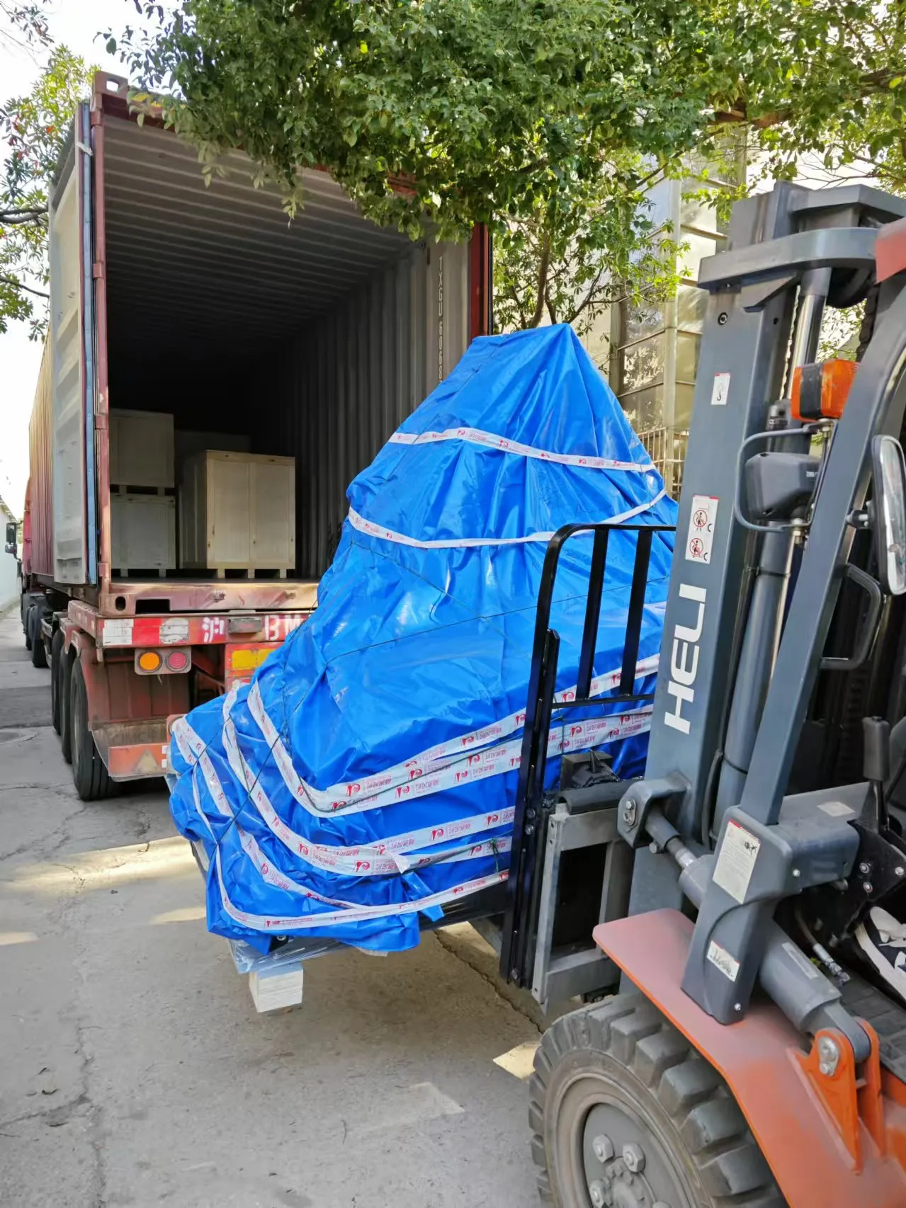 f99568d5-46f4-4ffe-90cd-f705f8159a68 f99568d5-46f4-4ffe-90cd-f705f8159a68